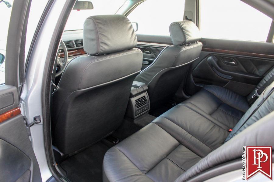 Интерьер BMW 540i Sedan (E39) 1998 года  (фото 49 из 50)